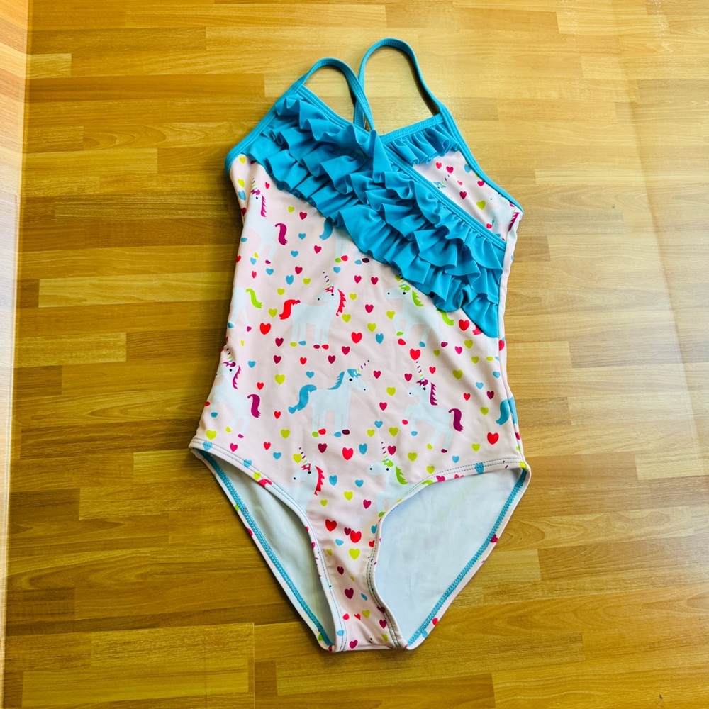 Unicorn with hearts one piece swimsuit size 6/7